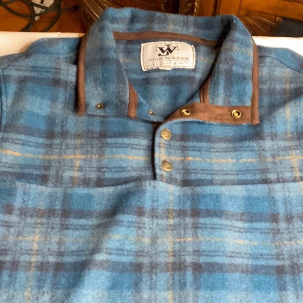 John Wayne woolly pullover/jacket Henley 4 snap closure